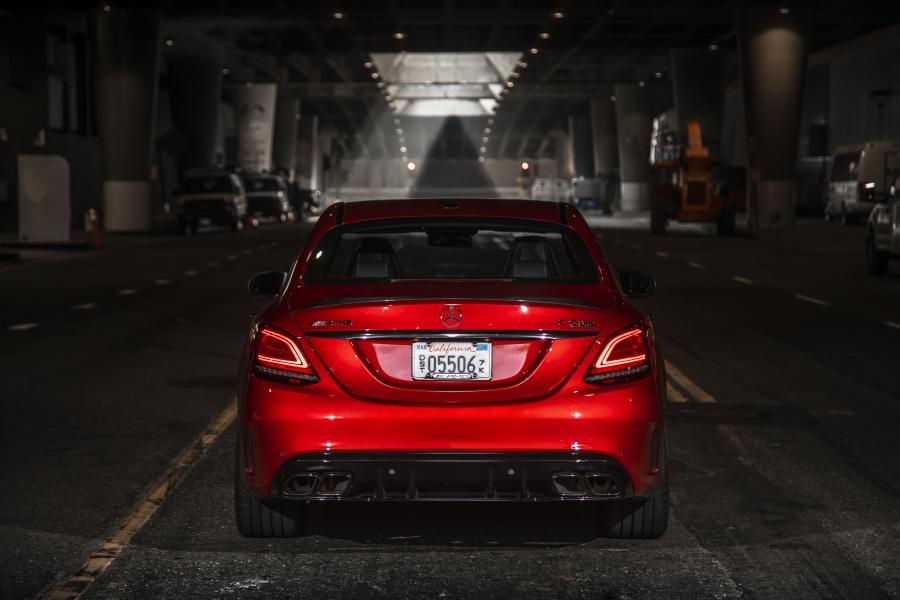  Mercedes-AMG C63 S (W205) 2018 года  (NA) (фото 10 из 40)
